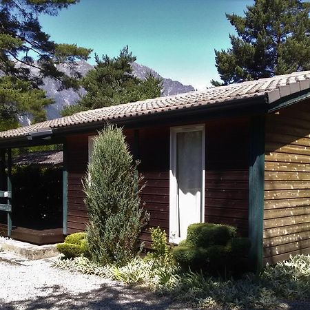 Camping La Cascade Villa Le Bourg-d'Oisans Bagian luar foto