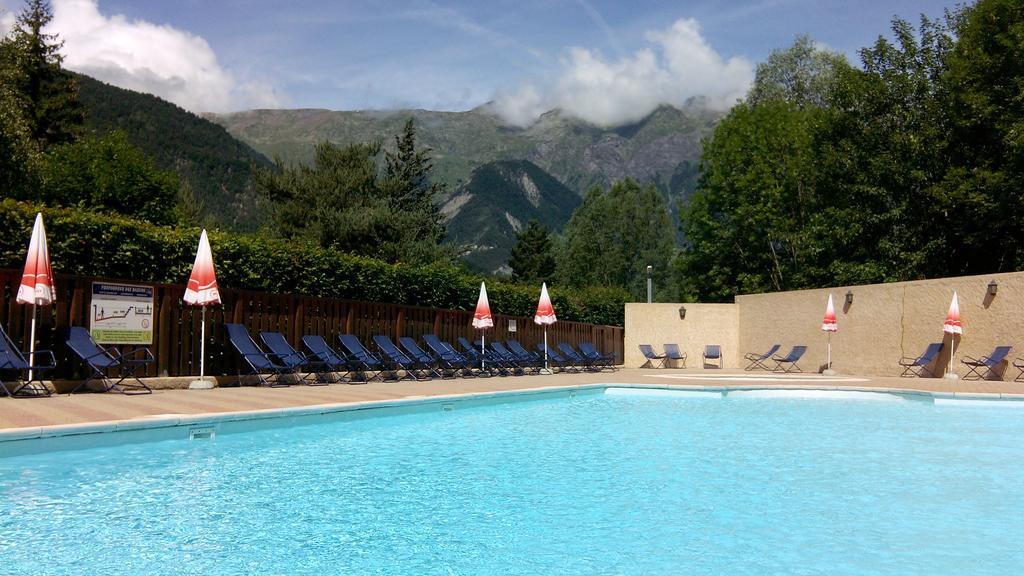 Camping La Cascade Villa Le Bourg-d'Oisans Bagian luar foto