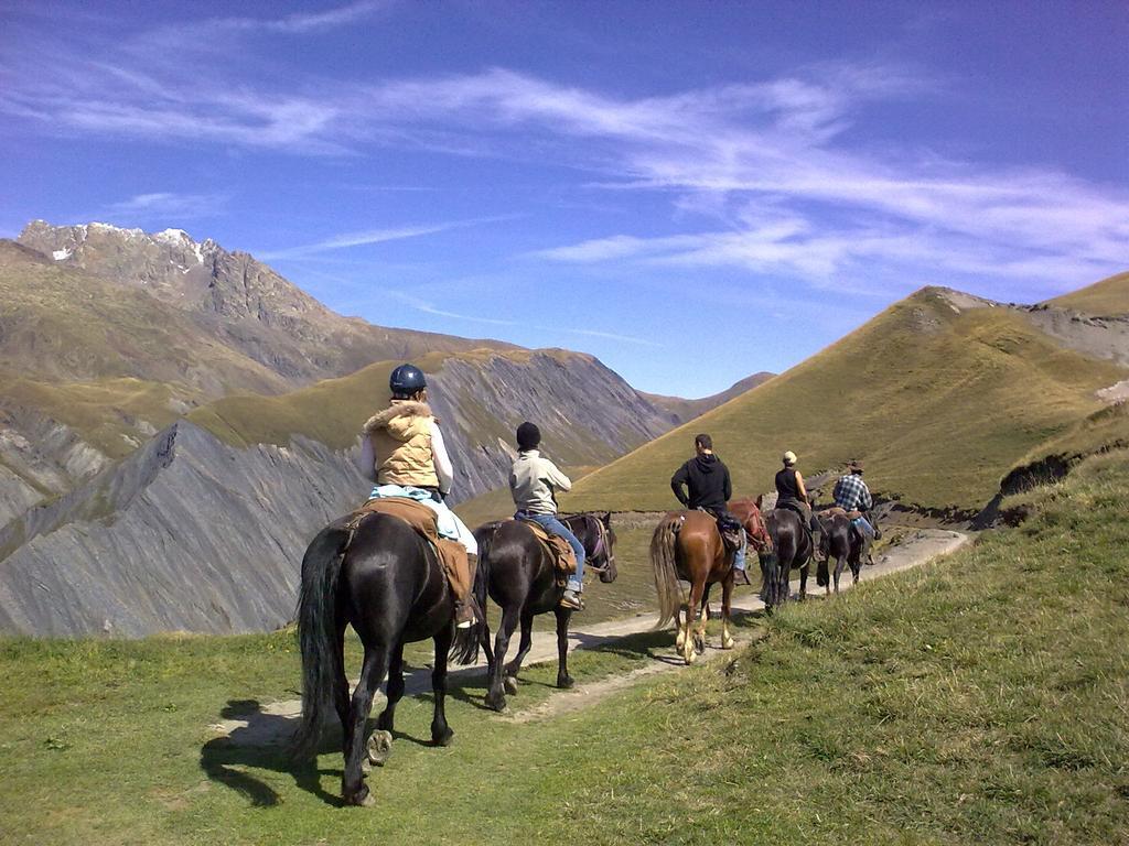 Camping La Cascade Villa Le Bourg-d'Oisans Bagian luar foto