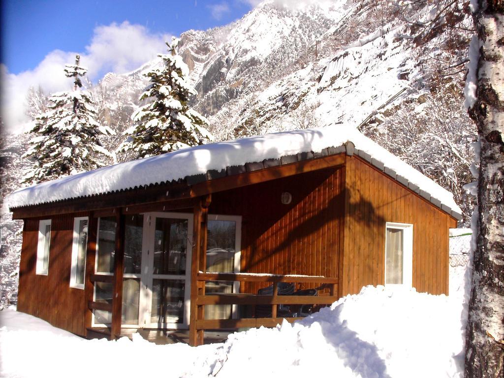 Camping La Cascade Villa Le Bourg-d'Oisans Bagian luar foto