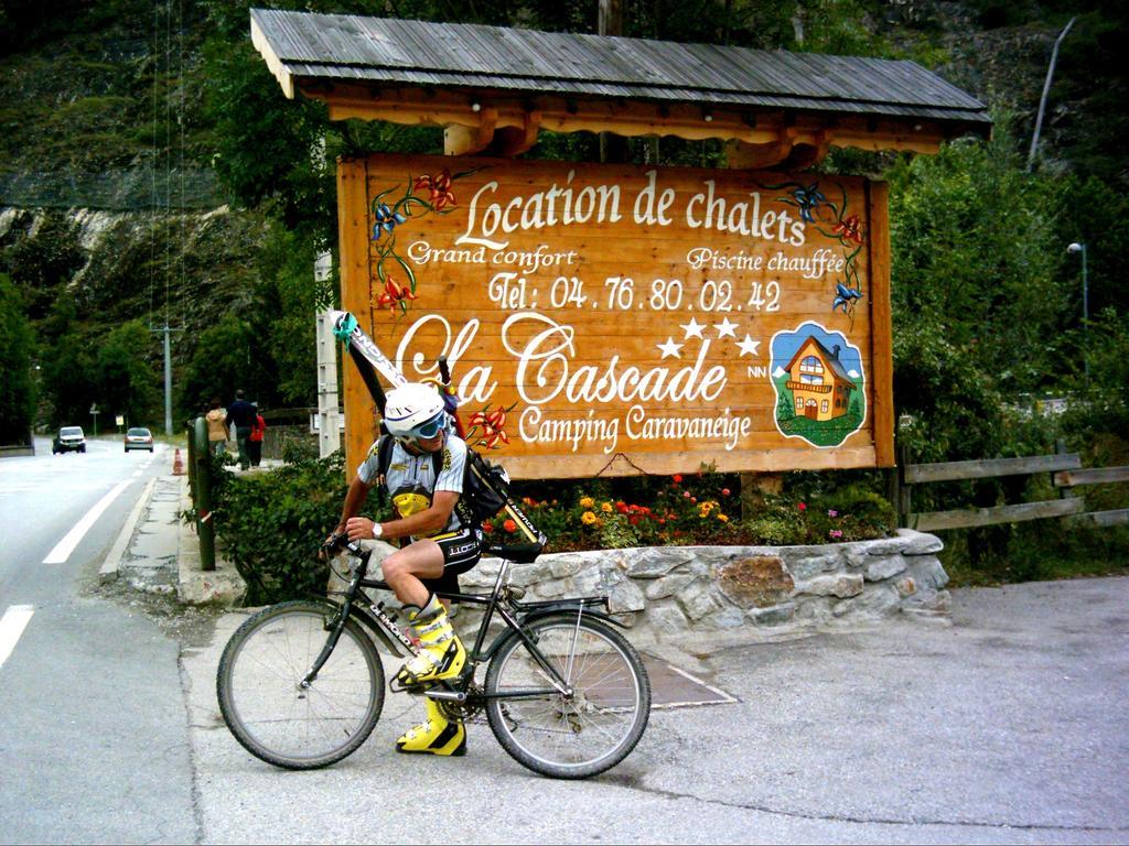 Camping La Cascade Villa Le Bourg-d'Oisans Bagian luar foto