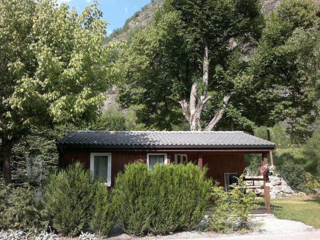 Camping La Cascade Villa Le Bourg-d'Oisans Bagian luar foto